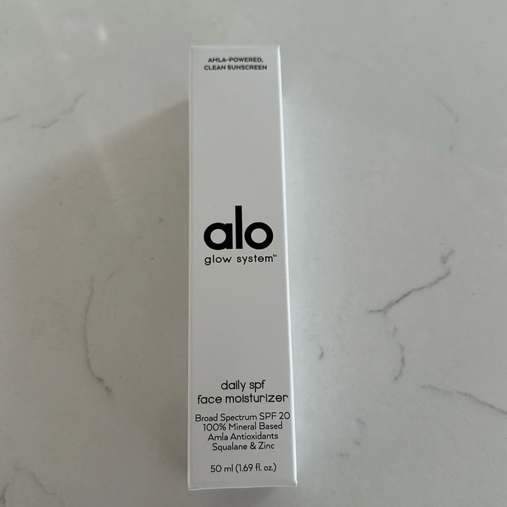 ALO YOGA Glow System daily moisturizer spf BNIB sealed